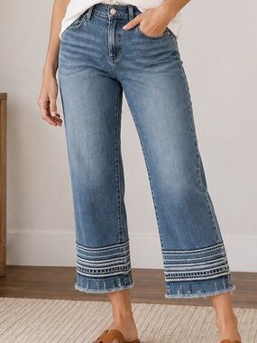 Tommy Bahama Mid-Blue Cropped Jeans with Embroidered Hem